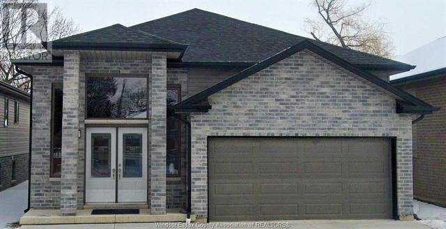 1551 Blue Spring Drive, House detached with 3 bedrooms, 2 bathrooms and null parking in Windsor ON | Image 1