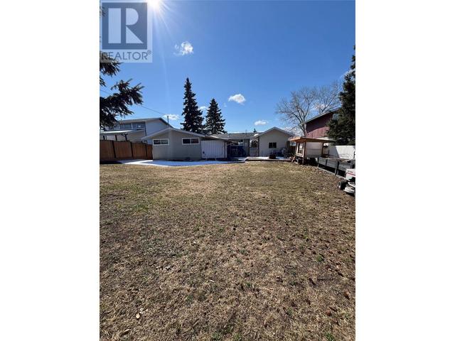 1904 90 Avenue, House detached with 3 bedrooms, 1 bathrooms and 4 parking in Dawson Creek BC | Image 24