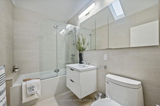 637 Balliol St, House detached with 3 bedrooms, 2 bathrooms and 1 parking in Toronto ON | Image 17