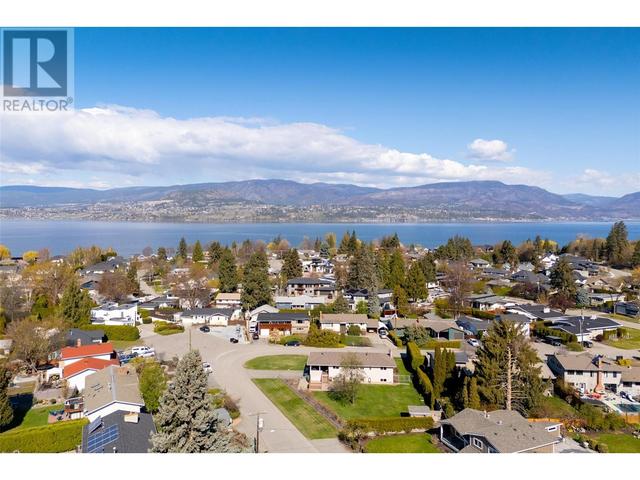 4447 Pinegrove Road, House detached with 5 bedrooms, 2 bathrooms and 4 parking in Kelowna BC | Image 45