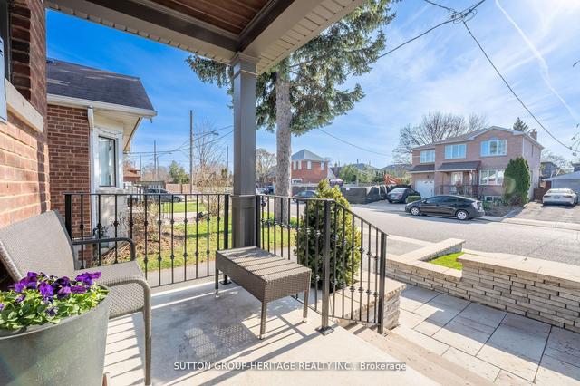 33 Norlong Blvd, House detached with 4 bedrooms, 4 bathrooms and 5 parking in Toronto ON | Image 34