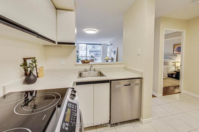 503 - 92 King St E, Condo with 1 bedrooms, 1 bathrooms and 1 parking in Toronto ON | Image 2