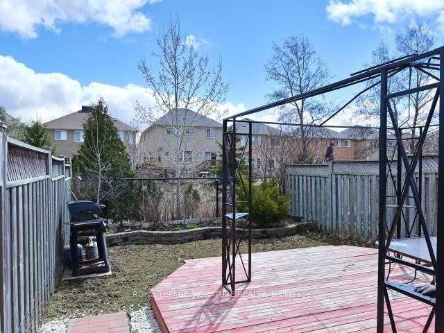 3964 Lacman Tr, House semidetached with 3 bedrooms, 3 bathrooms and 3 parking in Mississauga ON | Image 8