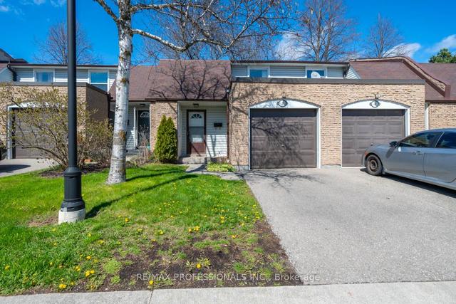 7 - 2440 Bromsgrove Rd, Townhouse with 3 bedrooms, 3 bathrooms and 2 parking in Mississauga ON | Image 1