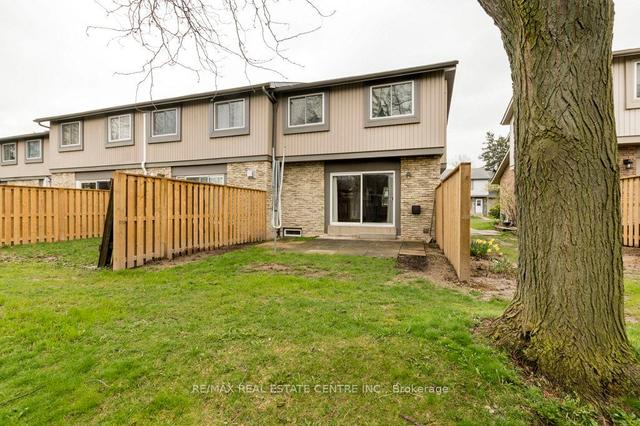 314 Wilson Dr, Townhouse with 3 bedrooms, 2 bathrooms and 1 parking in Milton ON | Image 24