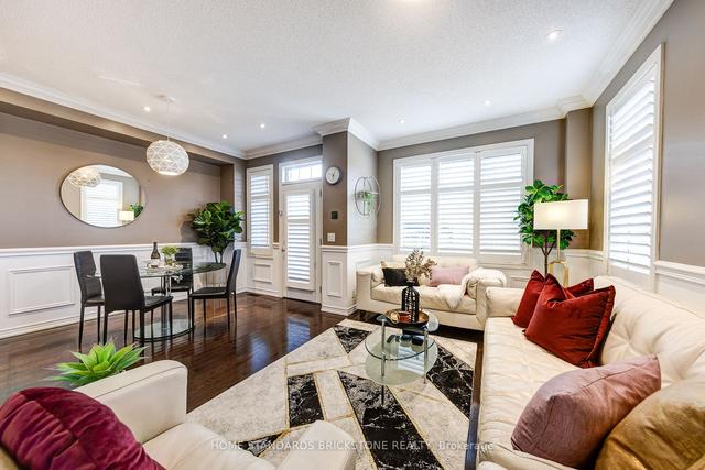159 Shale Cres, House attached with 3 bedrooms, 3 bathrooms and 4 parking in Vaughan ON | Image 3