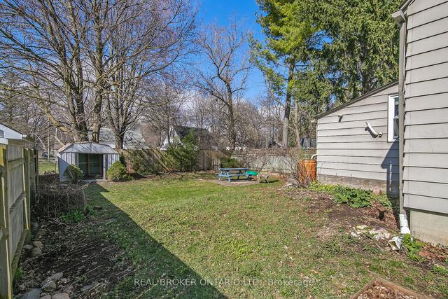 26 Memorial Cres, House detached with 3 bedrooms, 1 bathrooms and 3 parking in Guelph ON | Image 14