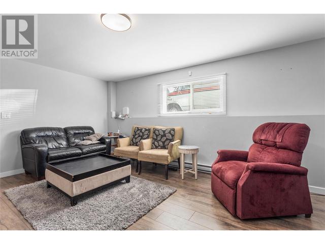 840 - 842 Tataryn Road, House semidetached with 8 bedrooms, 4 bathrooms and 8 parking in Kelowna BC | Image 31