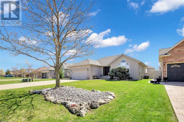 43 Whelan Drive, House detached with 4 bedrooms, 3 bathrooms and null parking in Amherstburg ON | Image 4