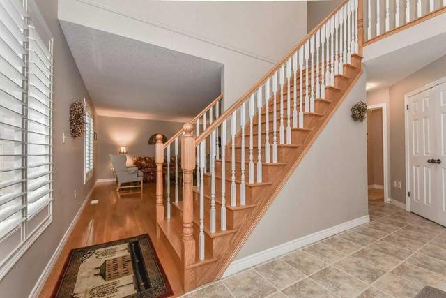 70 Marshall Dr, House detached with 4 bedrooms, 4 bathrooms and 4 parking in Guelph ON | Image 3