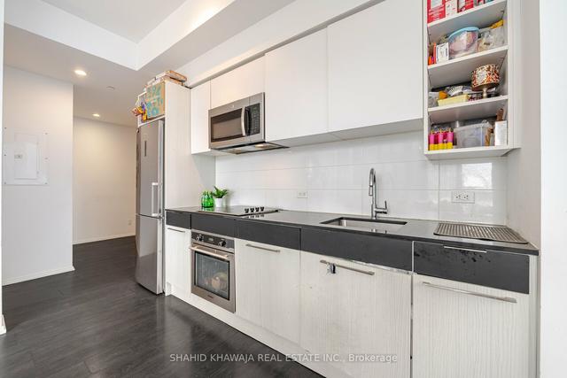 2005 - 68 Shuter St, Condo with 2 bedrooms, 2 bathrooms and 0 parking in Toronto ON | Image 3