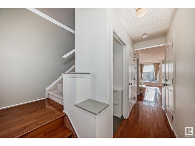 2925 23 St St Nw, House semidetached with 3 bedrooms, 2 bathrooms and null parking in Edmonton AB | Image 3