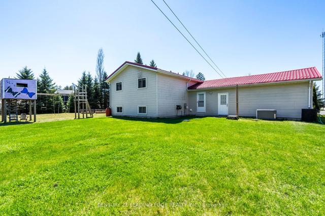 8871 Mckinnon Rd, House detached with 3 bedrooms, 2 bathrooms and 12 parking in Essa ON | Image 31