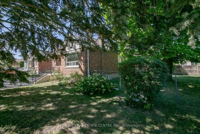 2 Gregory St S, House detached with 2 bedrooms, 2 bathrooms and 5 parking in Brampton ON | Image 26