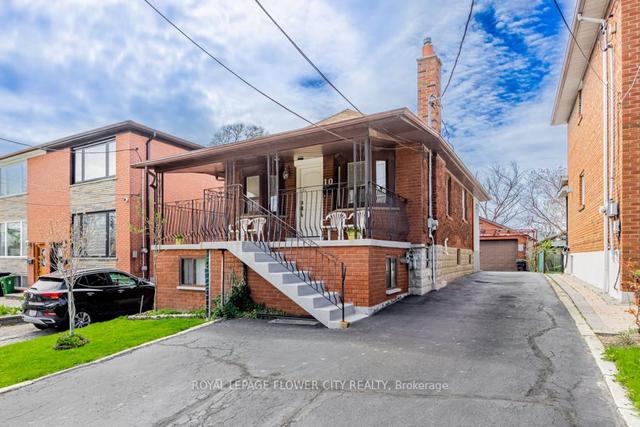 10 Spears St, House detached with 3 bedrooms, 2 bathrooms and 7 parking in Toronto ON | Image 12