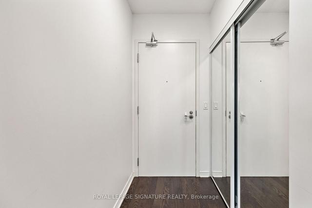 1602 - 15 Legion Rd, Condo with 2 bedrooms, 1 bathrooms and 1 parking in Toronto ON | Image 12