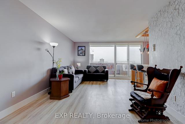 1911 - 1 Massey Sq, Condo with 2 bedrooms, 1 bathrooms and 1 parking in Toronto ON | Image 15