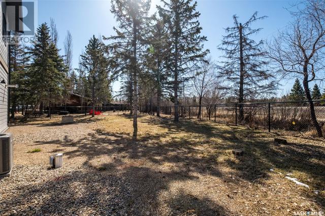 13 Henderson Place, House detached with 3 bedrooms, 2 bathrooms and null parking in Candle Lake SK | Image 31