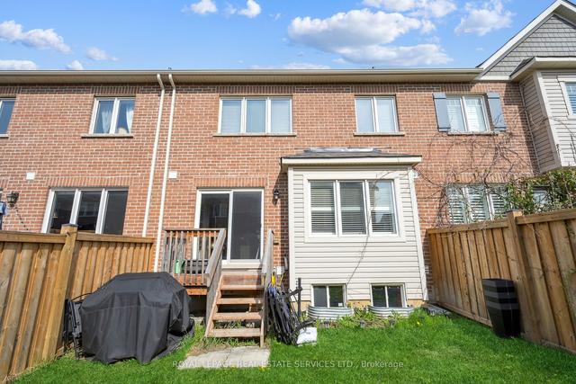 87 Reichert Crt, Townhouse with 3 bedrooms, 3 bathrooms and 2 parking in Milton ON | Image 20