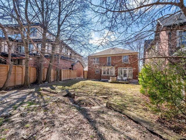 54 Strathearn Rd, House detached with 4 bedrooms, 3 bathrooms and 3 parking in Toronto ON | Image 3