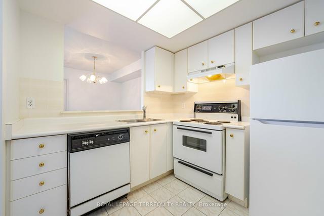 991 - 1 Greystone Walk Dr, Condo with 2 bedrooms, 1 bathrooms and 1 parking in Toronto ON | Image 3