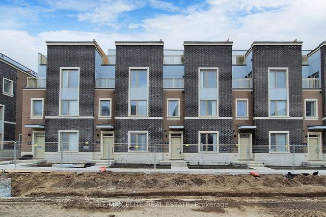 361 - 90 Honeycrisp Cres Way, Townhouse with 3 bedrooms, 3 bathrooms and 1 parking in Vaughan ON | Image 1
