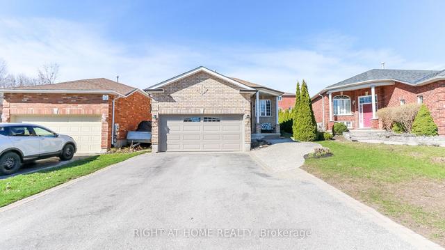 4 Brown Wood Dr, House detached with 3 bedrooms, 3 bathrooms and 6 parking in Barrie ON | Image 1