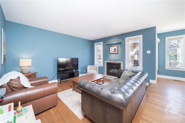 581 Cole Avenue, House detached with 3 bedrooms, 3 bathrooms and 5 parking in Ottawa ON | Image 16