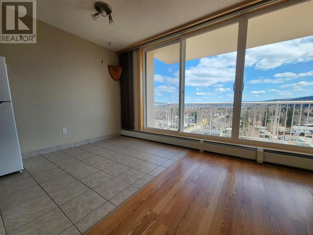 1007 - 1501 Queensway Street, Condo with 2 bedrooms, 1 bathrooms and null parking in Prince George BC | Image 3