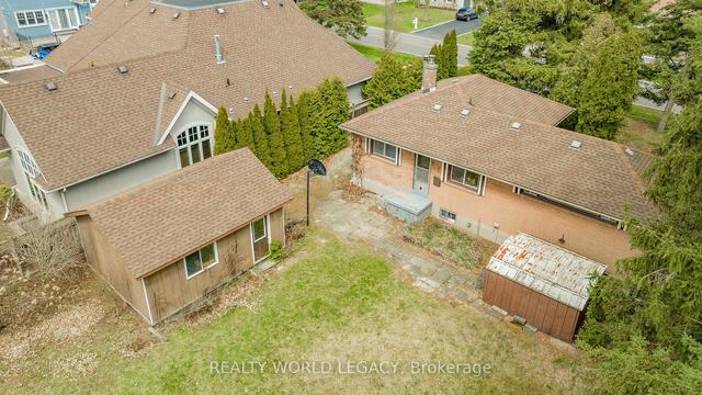 394 Maplehurst Ave, House detached with 3 bedrooms, 1 bathrooms and 4 parking in Oakville ON | Image 20