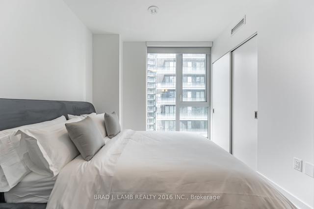 2708 - 357 King St W, Condo with 2 bedrooms, 2 bathrooms and 0 parking in Toronto ON | Image 7