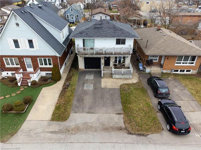 4 Vera Street, House detached with 6 bedrooms, 2 bathrooms and 3 parking in St. Catharines ON | Image 12