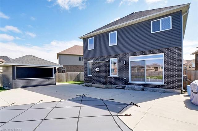 1568 Noah Bend, House detached with 4 bedrooms, 2 bathrooms and 4 parking in London ON | Image 33