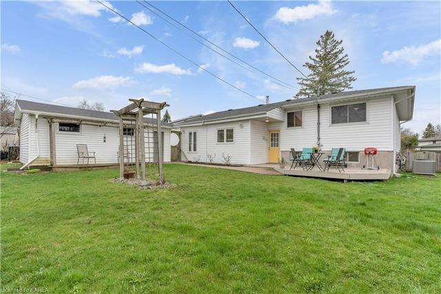 934 Hudson Drive, House detached with 3 bedrooms, 2 bathrooms and 4 parking in Kingston ON | Image 30