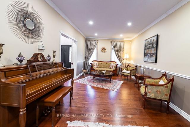 59 Oatlands Cres, House detached with 5 bedrooms, 5 bathrooms and 6 parking in Richmond Hill ON | Image 36