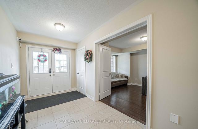 16 Remembrance Rd N, House attached with 4 bedrooms, 4 bathrooms and 5 parking in Brampton ON | Image 25