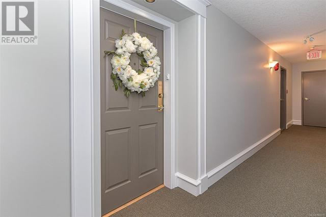 Entrance to suite | Image 5