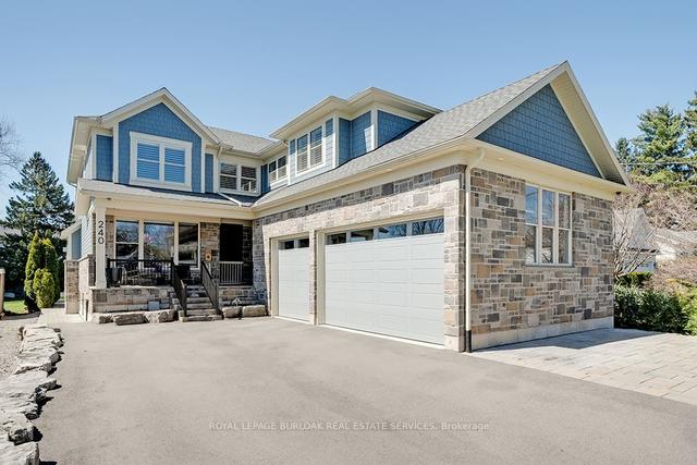 240 Pine Cove Rd, House detached with 4 bedrooms, 5 bathrooms and 13 parking in Burlington ON | Image 1