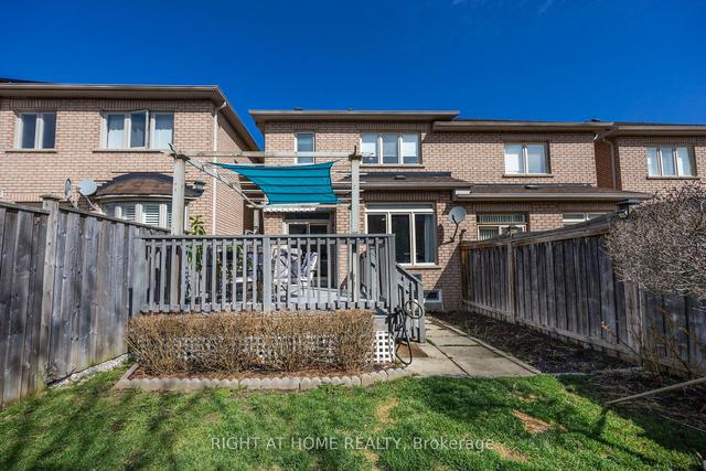 19 Matisse Tr, House attached with 3 bedrooms, 3 bathrooms and 3 parking in Vaughan ON | Image 13