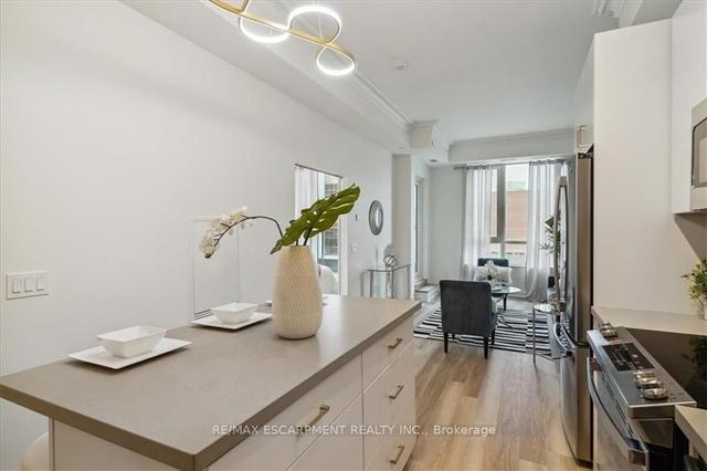 305 - 2007 James St, Condo with 2 bedrooms, 2 bathrooms and 1 parking in Burlington ON | Image 40