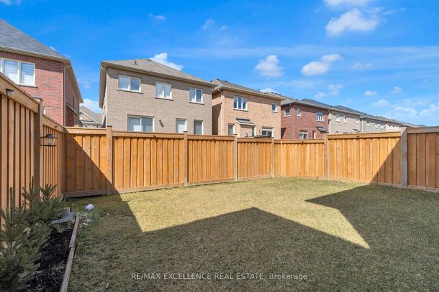79 Folgate Cres, House semidetached with 4 bedrooms, 4 bathrooms and 3 parking in Brampton ON | Image 32