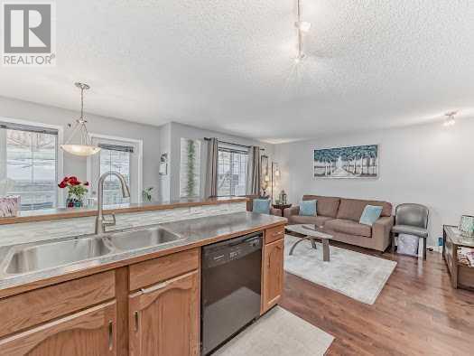 127 Didden Creek Rise Nw, House semidetached with 3 bedrooms, 2 bathrooms and 2 parking in Calgary AB | Image 7