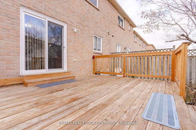 37 Ebby Ave, House semidetached with 3 bedrooms, 4 bathrooms and 5 parking in Brampton ON | Image 29