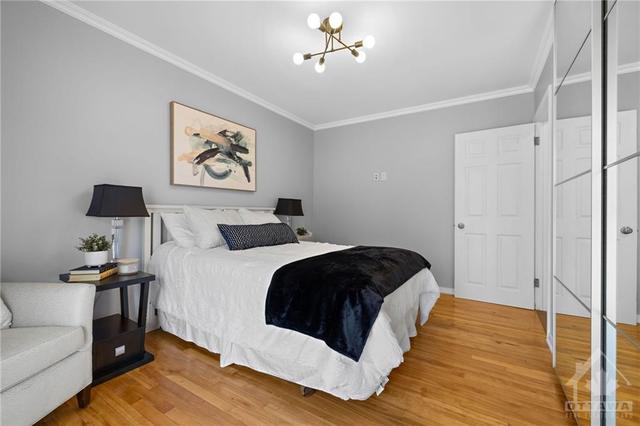 2561 Hanlon Avenue, House detached with 4 bedrooms, 2 bathrooms and 4 parking in Ottawa ON | Image 13