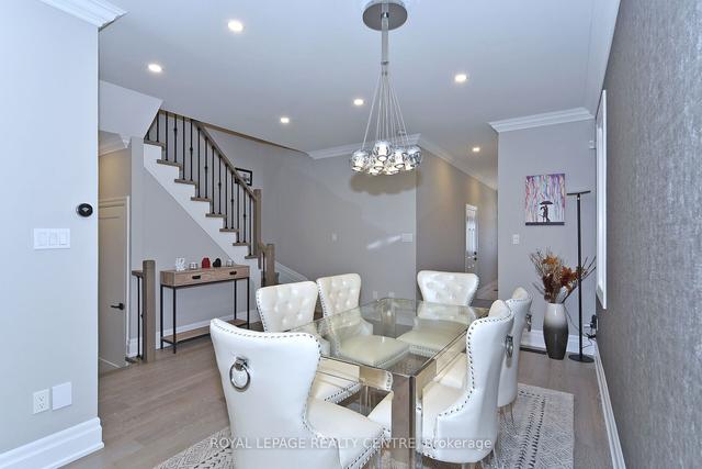 8 Catalpa Cres, House detached with 4 bedrooms, 4 bathrooms and 3 parking in Vaughan ON | Image 38