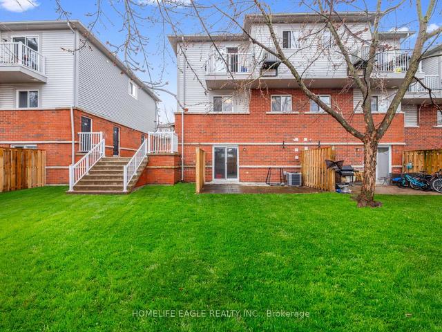 13 - 235 Ferndale Dr S, Townhouse with 3 bedrooms, 2 bathrooms and 2 parking in Barrie ON | Image 6