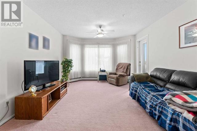 3415, - 3415 Hawksbrow Point Nw, Condo with 2 bedrooms, 1 bathrooms and 1 parking in Calgary AB | Image 11