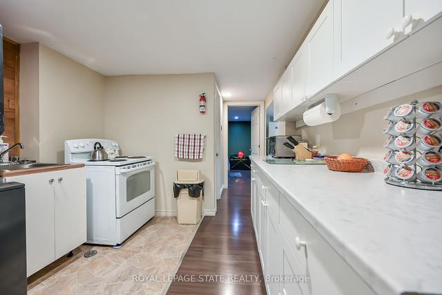 352 East 28th St, House detached with 2 bedrooms, 2 bathrooms and 5 parking in Hamilton ON | Image 15