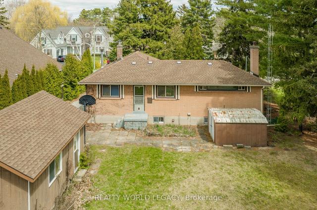 394 Maplehurst Ave, House detached with 3 bedrooms, 1 bathrooms and 4 parking in Oakville ON | Image 23