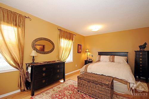 327 Monterey Drive, Townhouse with 3 bedrooms, 2 bathrooms and 1 parking in Ottawa ON | Image 6